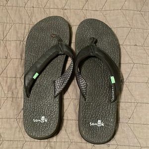 Sanuk flip flops